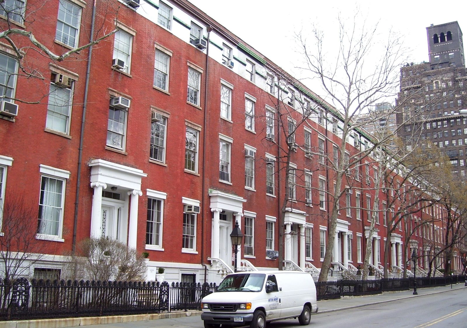Appraising Homes in Greenwich Village, Manhattan: Market Factors & Property Trends